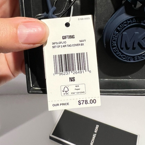 ๐ Air Tags & Airpod Case - Picture 3 of 5